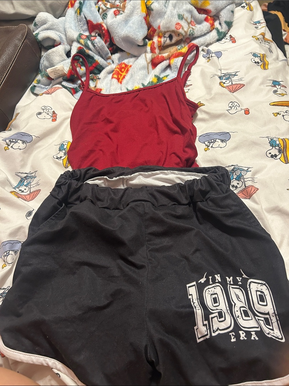 1989 Graphic Women’s Black Athletic Shorts/ red top